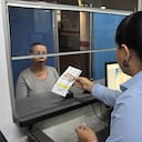 Desde la oficina de licencias del CDAV , Hacen un llamado a la ciudadanía caleña a que se acerquen a renovar las licencias de conducción, Presto que a la fecha solo van 89 mil de las 150 mil que se tenían presupuestadas para el año 2023 y también para que se eviten sanciones en los controles de tránsito por parte de las autoridades.