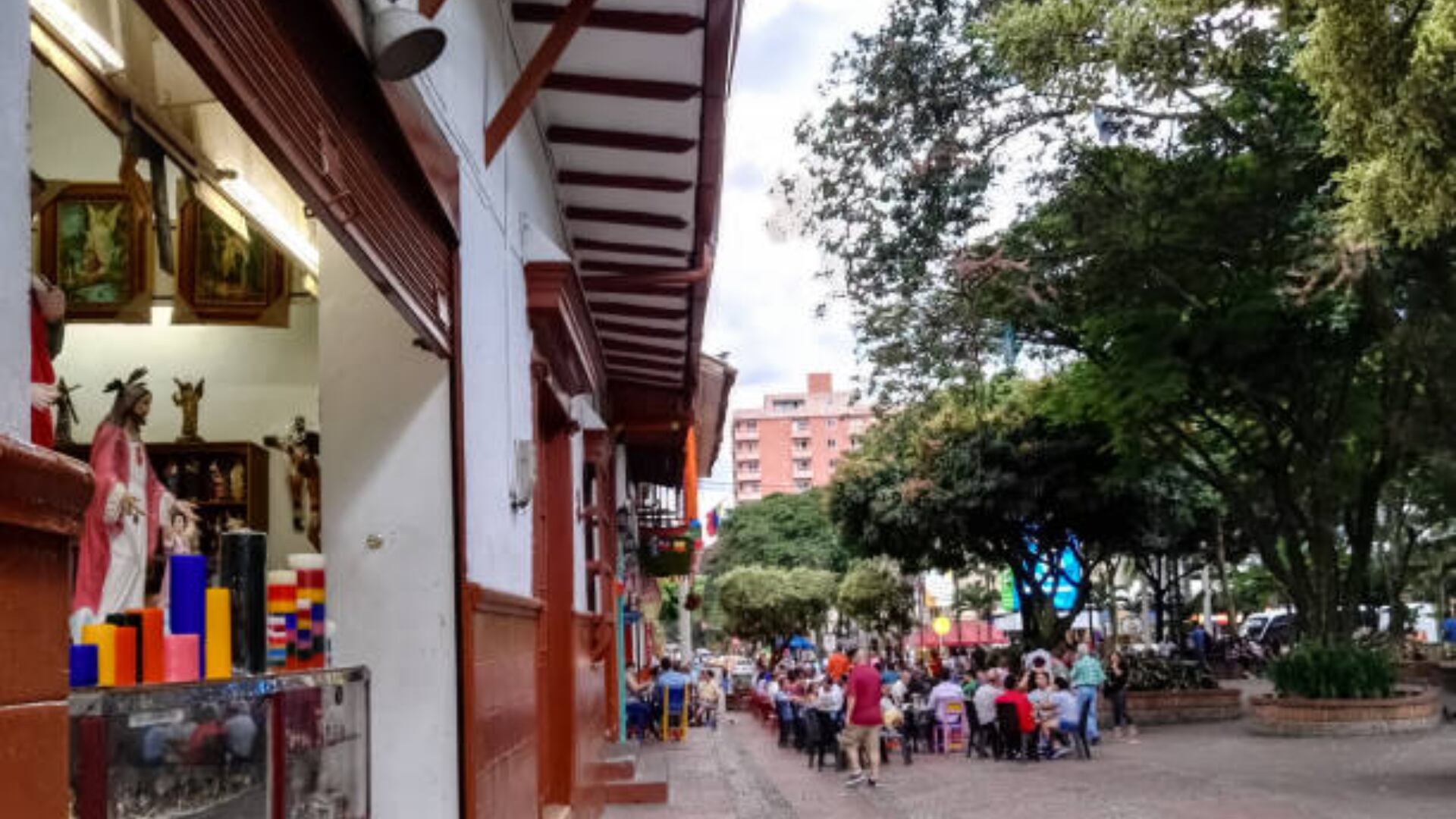 El Área Metropolitana del Valle de Aburrá avanza en la puesta en marcha de un Centro de Monitoreo metropolitano que integre la información de cada localidad. / Vista del munipio de Sabaneta.