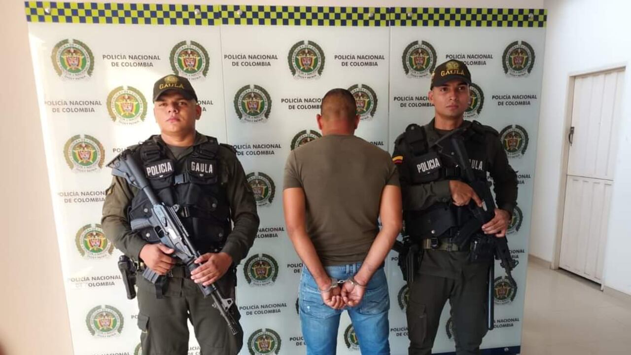 Este sujeto se identificaba con sus víctimas como cabecilla financiero del frente Capitán Parmenio del ELN.