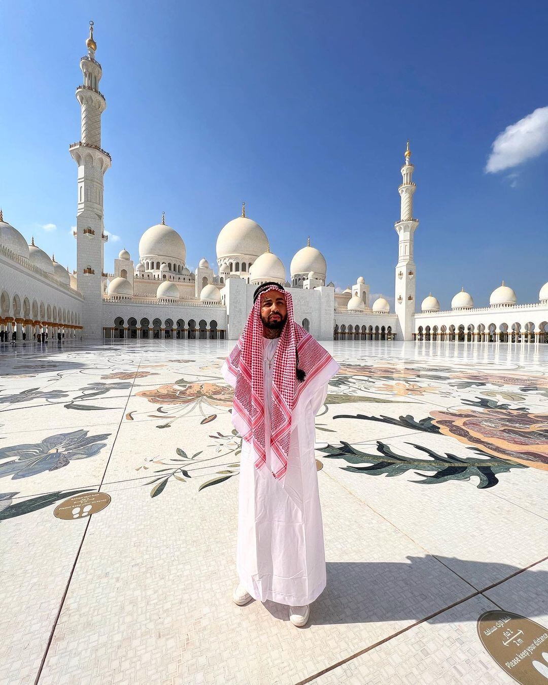 El creador de contenido ha viajado a muchos lugares del mundo