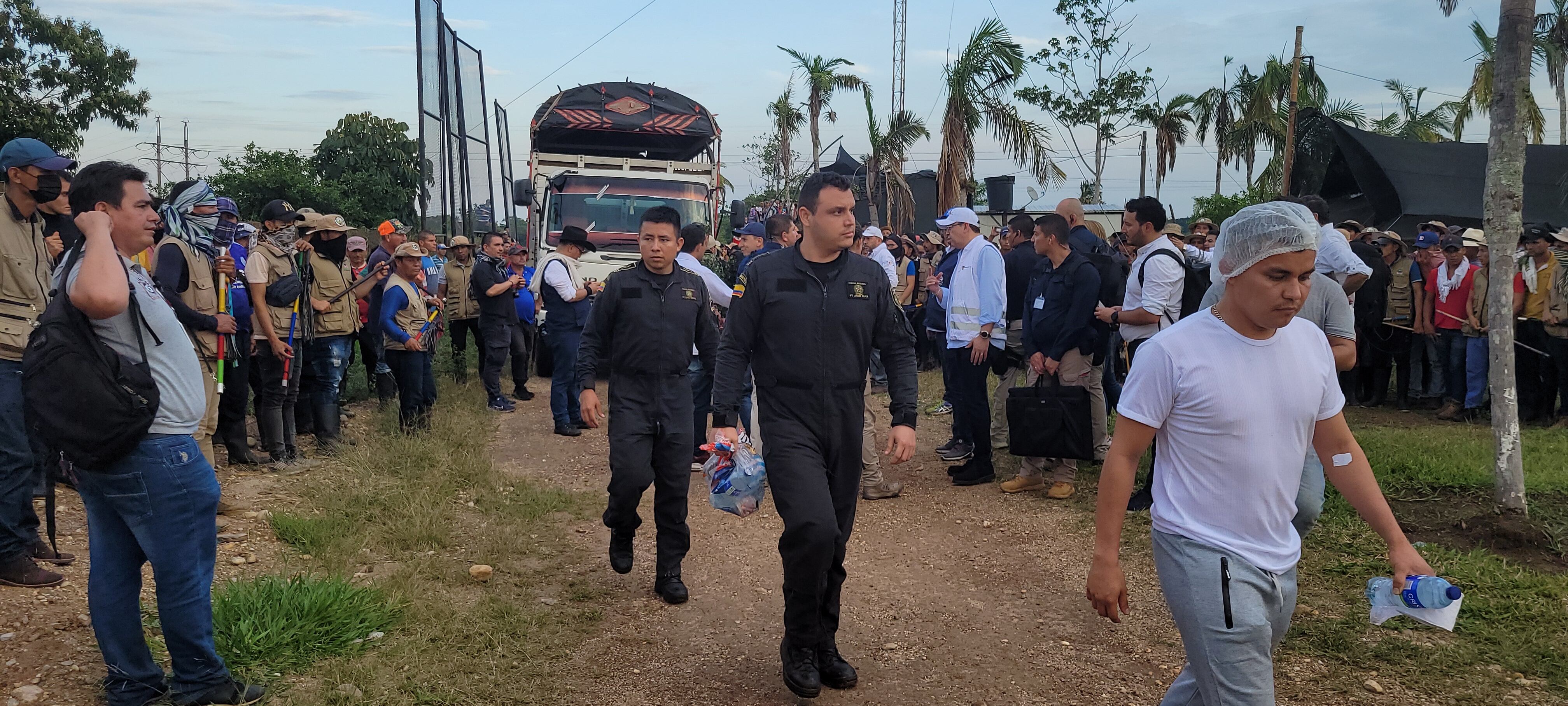 liberación uniformados del Esmad