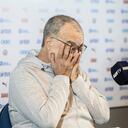 Marcelo Bielsa en Conferencia de Prensa de selección de Uruguay