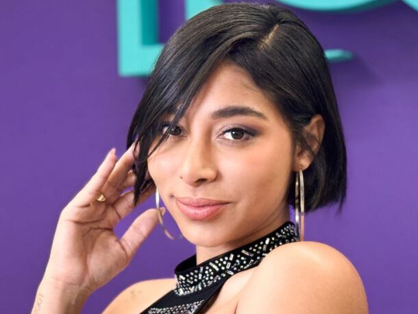 Altafulla y Karola se besaron frente a las cámaras de 'La casa de los famosos'.