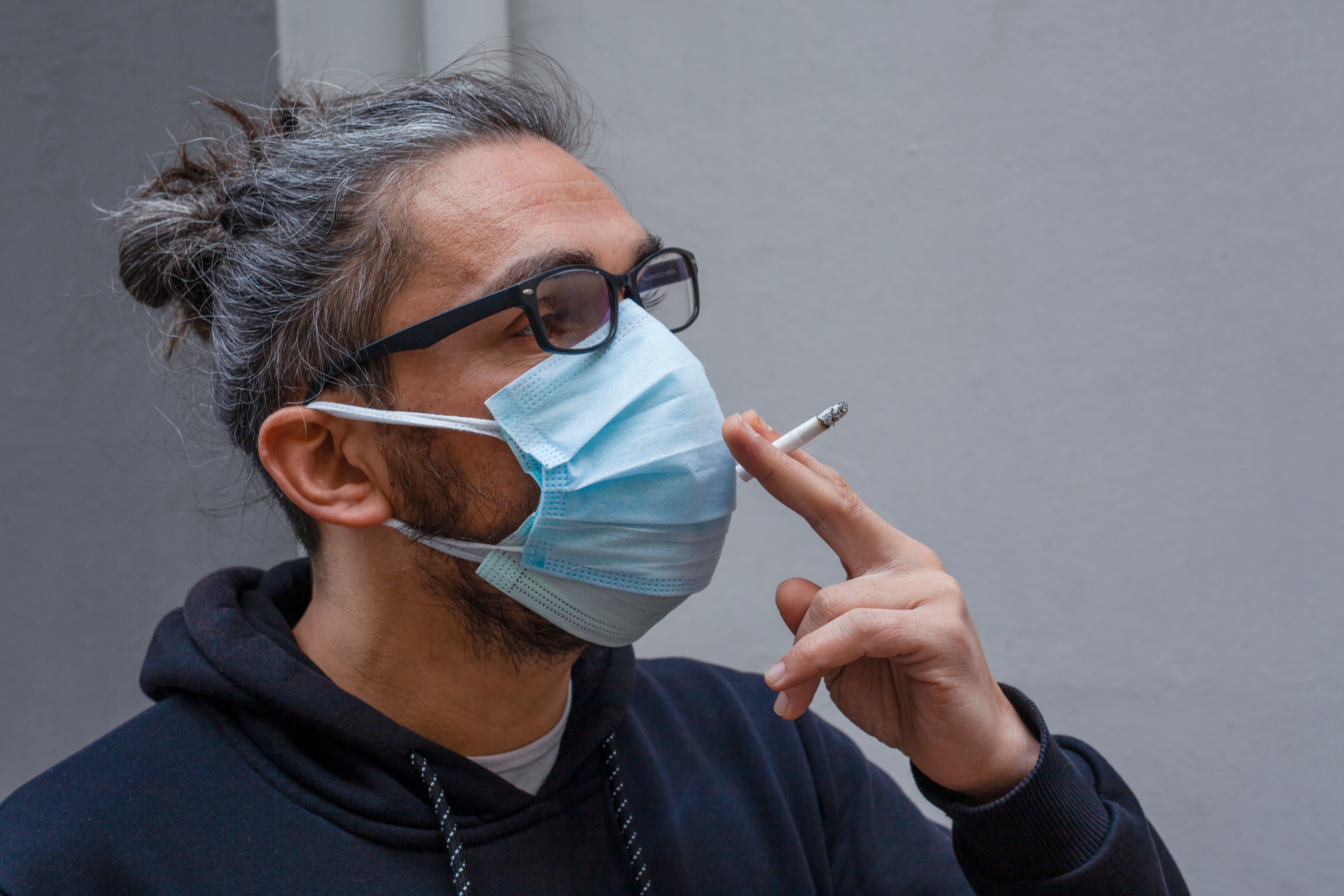 Cigarrillo, Mascarilla quirúrgica, Coronavirus, Asistencia sanitaria y medicina, Adulto,