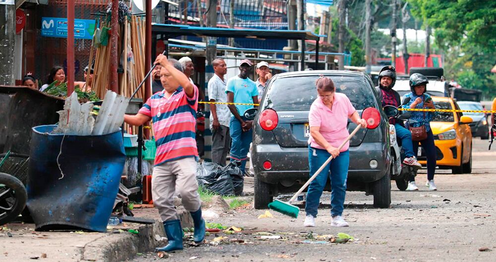 “Lo que pretenden con esta oleada terrorista es, posiblemente, disuadir la presencia estatal para abrir o mantener rutas del narcotráfico, teniendo en cuenta que su accionar se financia desde economías ilegales"