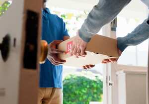 Enviar paquetes falsos en una técnica que cada vez toma más fuerza.