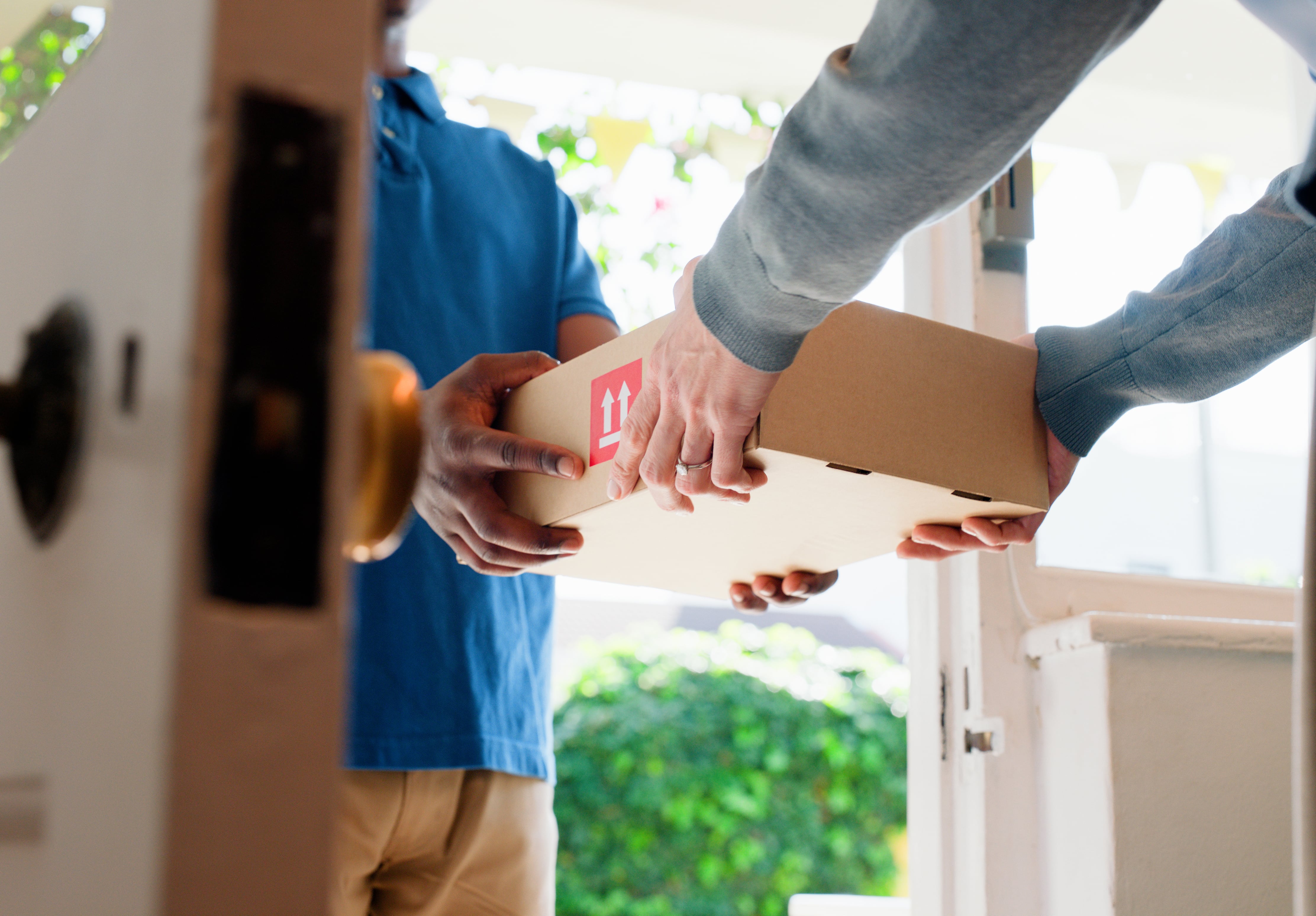 Enviar paquetes falsos en una técnica que cada vez toma más fuerza.