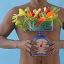 La alimentación es clave en el propósito de aumentar la masa muscular.