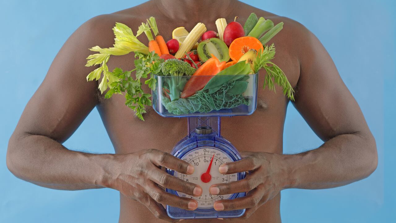 La alimentación es clave en el propósito de aumentar la masa muscular.