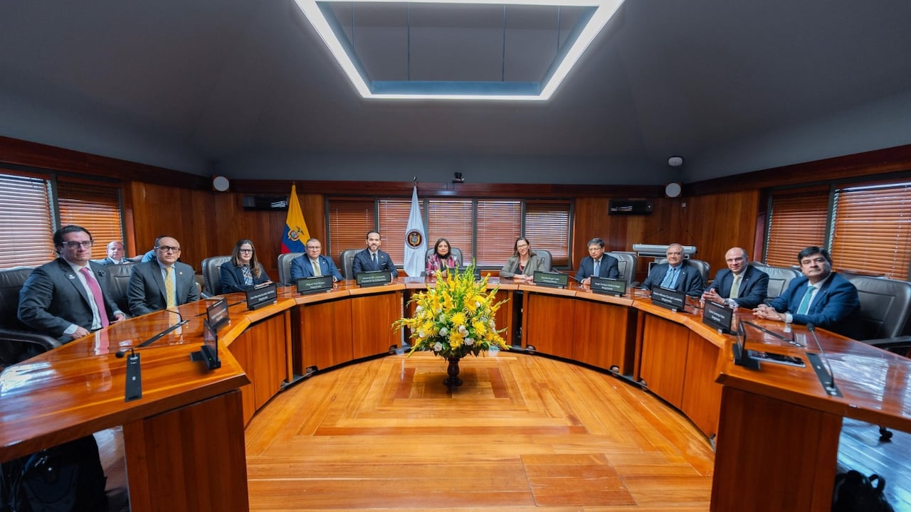 La Sala Plena de la Corte Constitucional se reunió con el mandatario el pasado 26 de agosto.