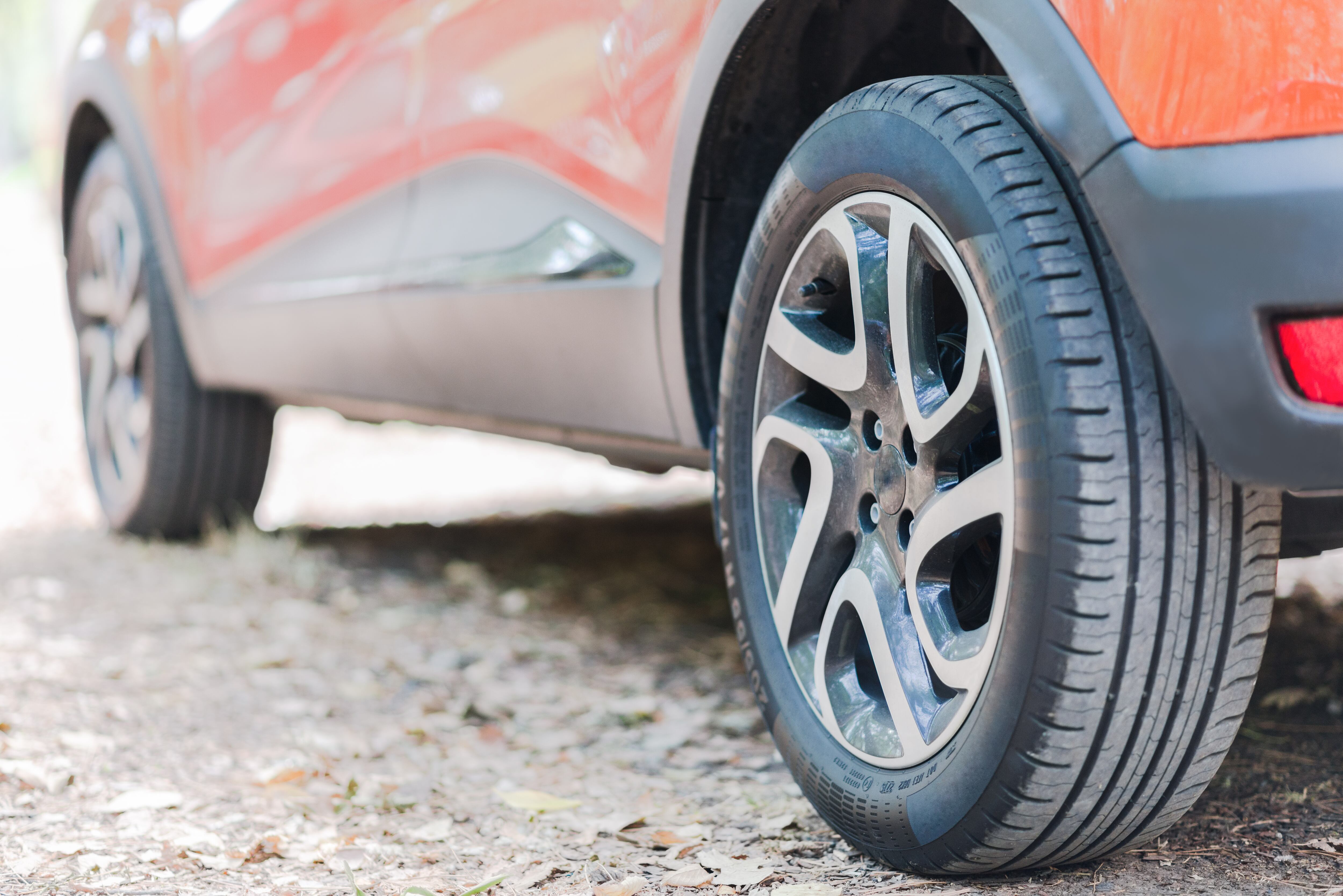 El desgaste de las llantas no solo genera sanciones, también aumenta el riesgo de accidentes en carretera