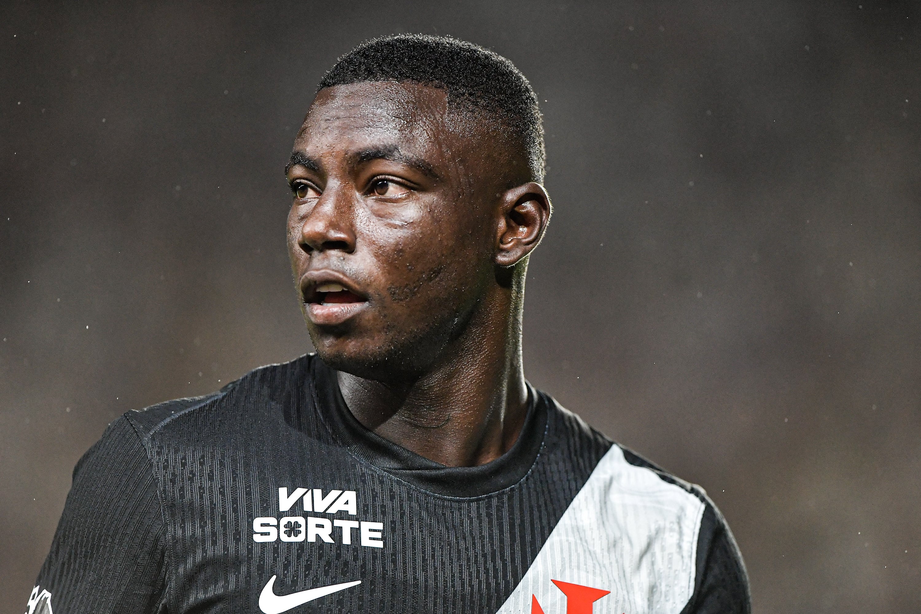 RJ - RIO DE JANEIRO - 05/02/2026 - BRAZILIAN CHAMPIONSHIP A 2026, VASCO x CHAPECOENSE - Marino Hinestroza, Vasco player, during a match against Chapecoense at Sao Januario stadium for the Brazilian Championship A 2026. Photo: Thiago Ribeiro/AGIF (Photo by Thiago Ribeiro / AGIF via AFP)