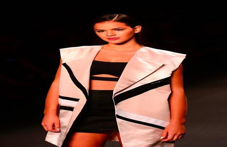 La supermodelo brasileña Bruna Marquezine. Exnovia de Neymar. 