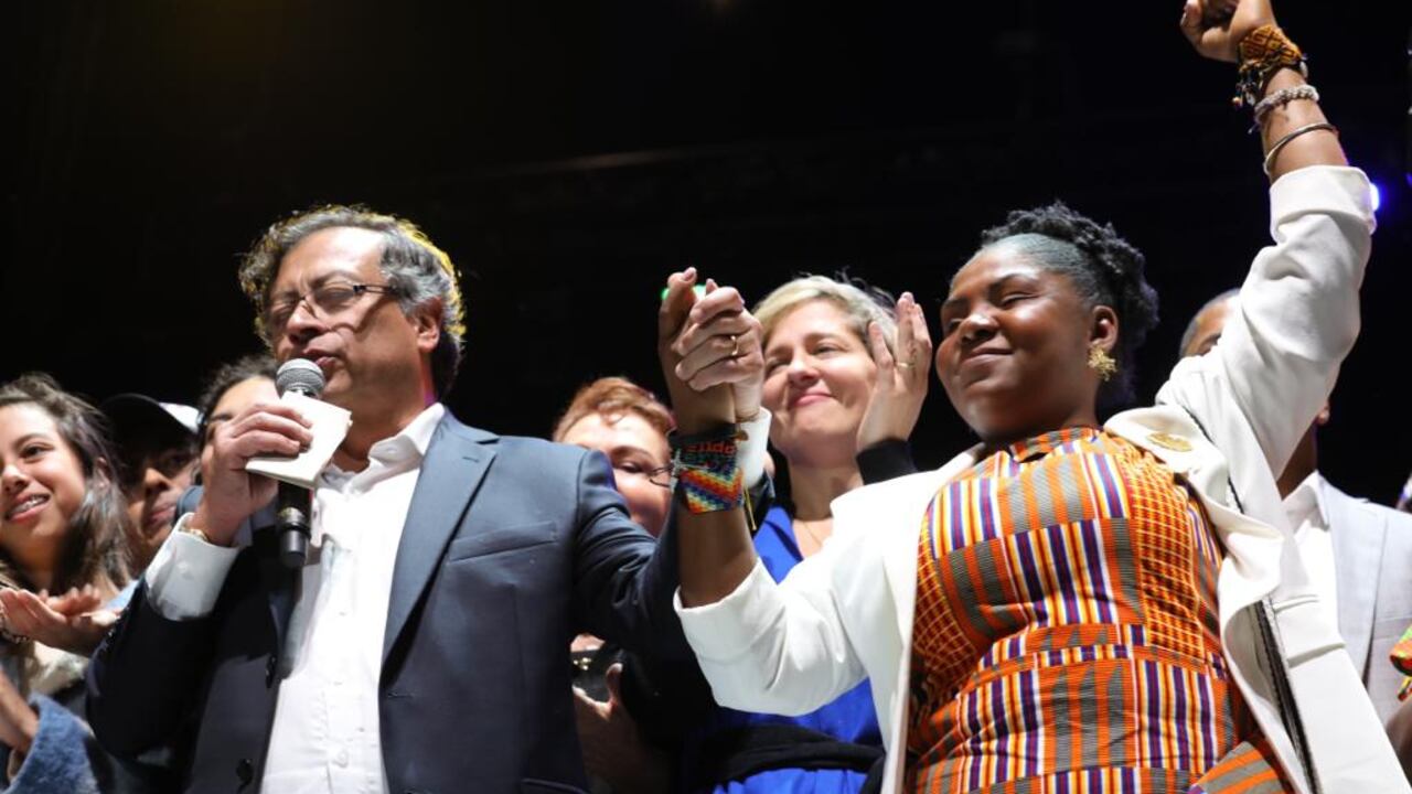Celebración del triunfo de Gustavo Petro en Movistar Arena con Veronica Alcocer