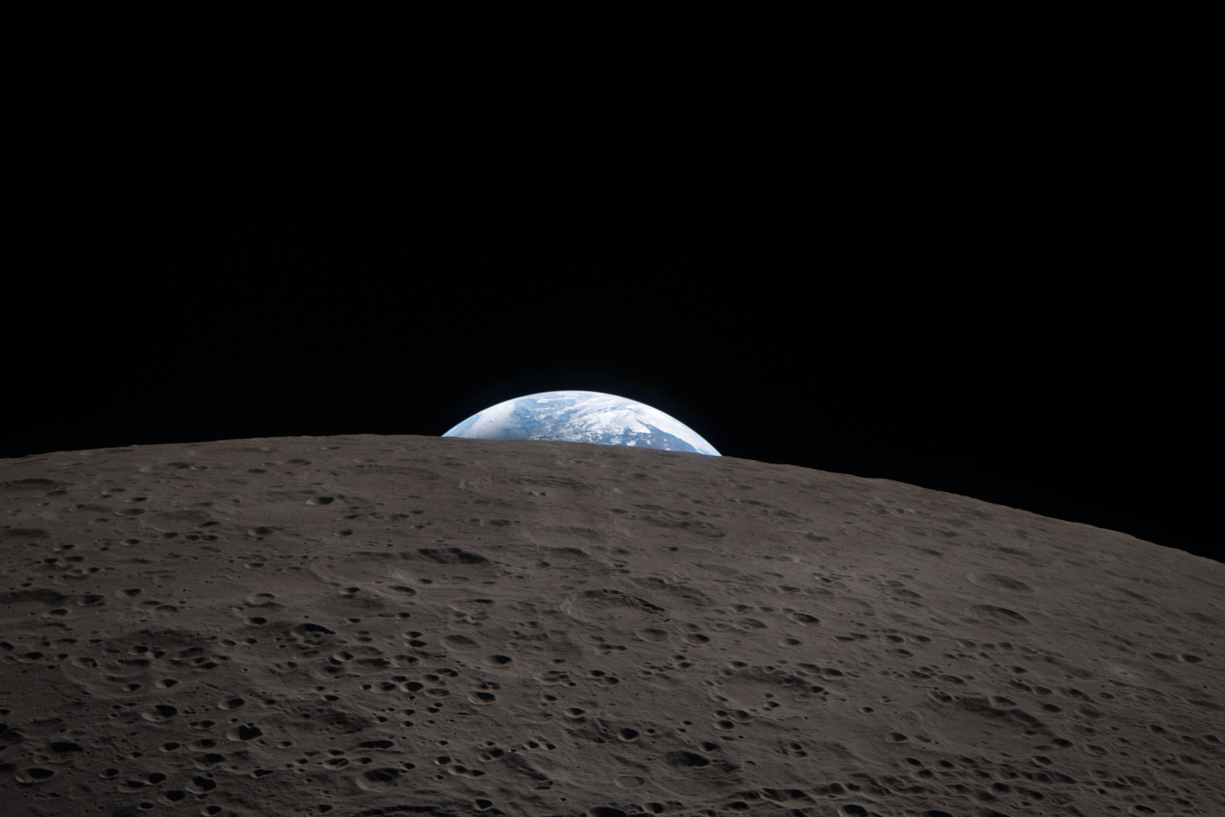 La Nasa reveló nuevas fotos tomadas por la tripulación de la misión Artemis II.