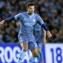 AVELLANEDA, ARGENTINA - OCTOBER 10: Edwin Cardona of Racing Club kicks the ball during a match between Racing Club and Atletico Tucuman as part of Liga Profesional 2022 at Presidente Peron Stadium on October 10, 2022 in Avellaneda, Argentina. (Photo by Marcelo Endelli/Getty Images)