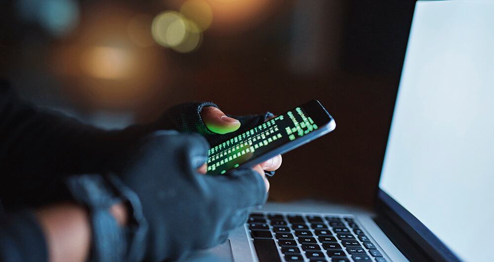 La información errónea en la web facilita estafas al buscar líneas de atención.