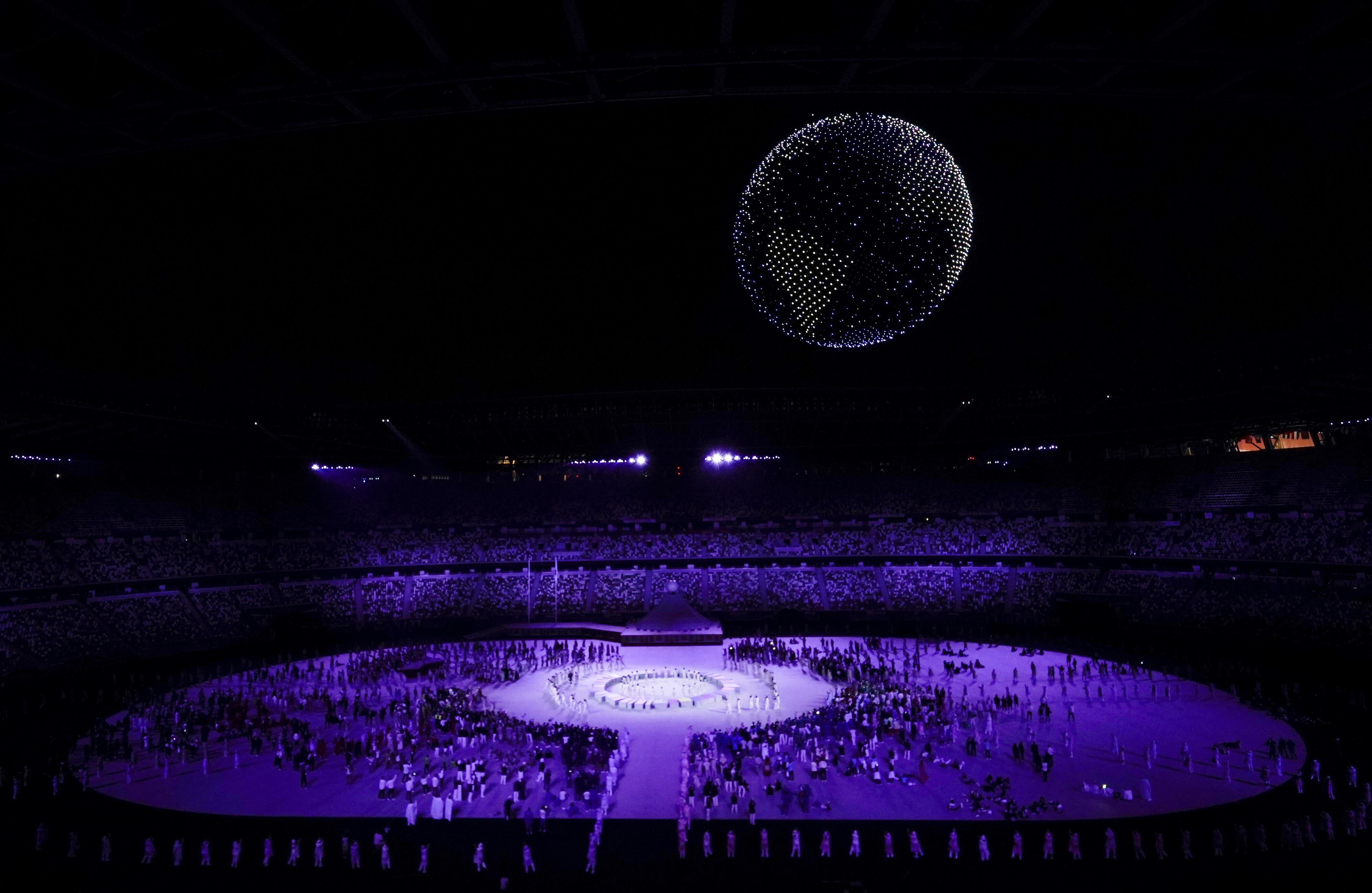 Drones se formaron para proyectar el planta tierra.