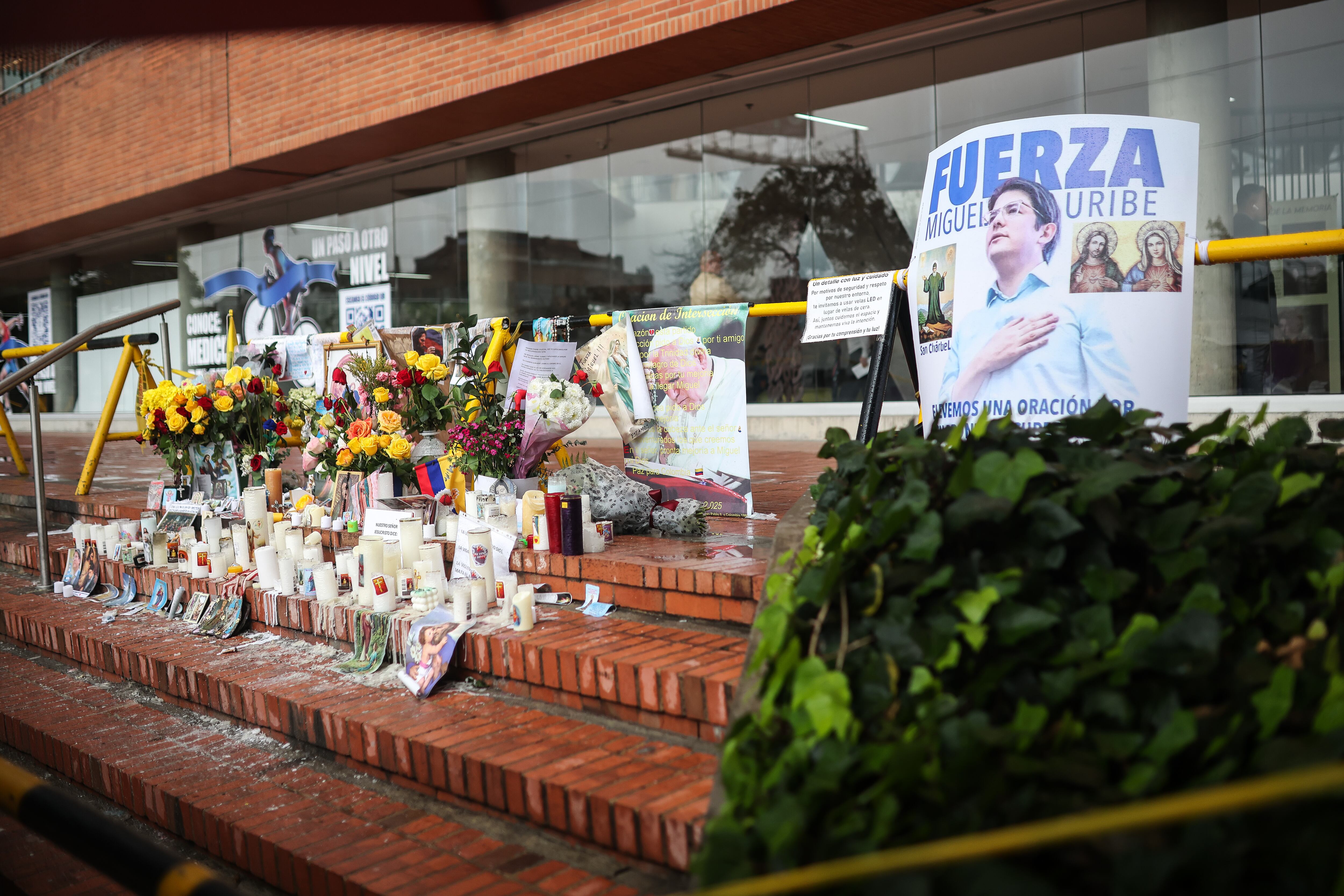 Homenaje Miguel Uribe Turbay, en la Fundación Santa Fe