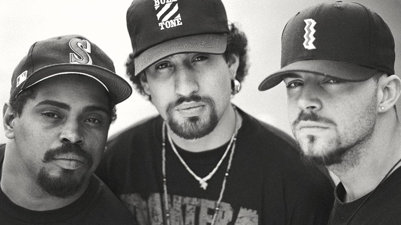 Junto a ellos estará Tres Coronas, uno de los proyectos esenciales para entender la historia del hip hop colombiano y latinoamericano.