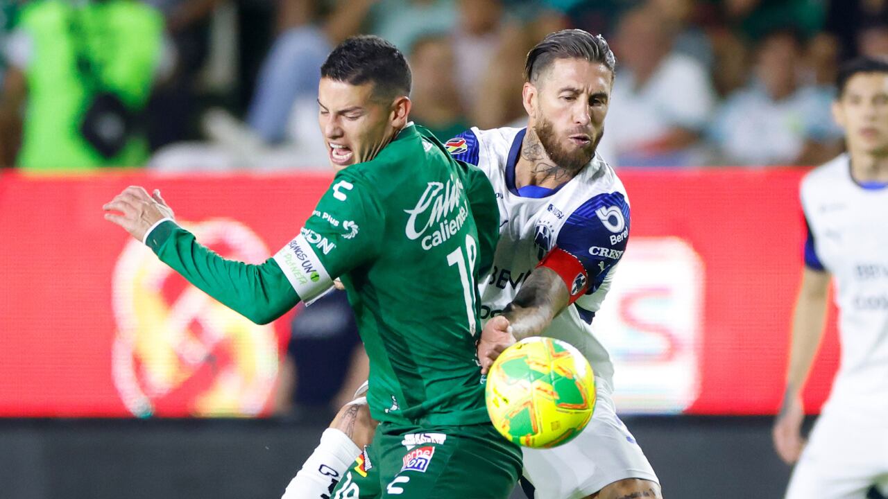 James Rodríguez y Sergio Ramos, el pasado domingo 20 de abril, en el León vs. Monterrey por Liga MX.