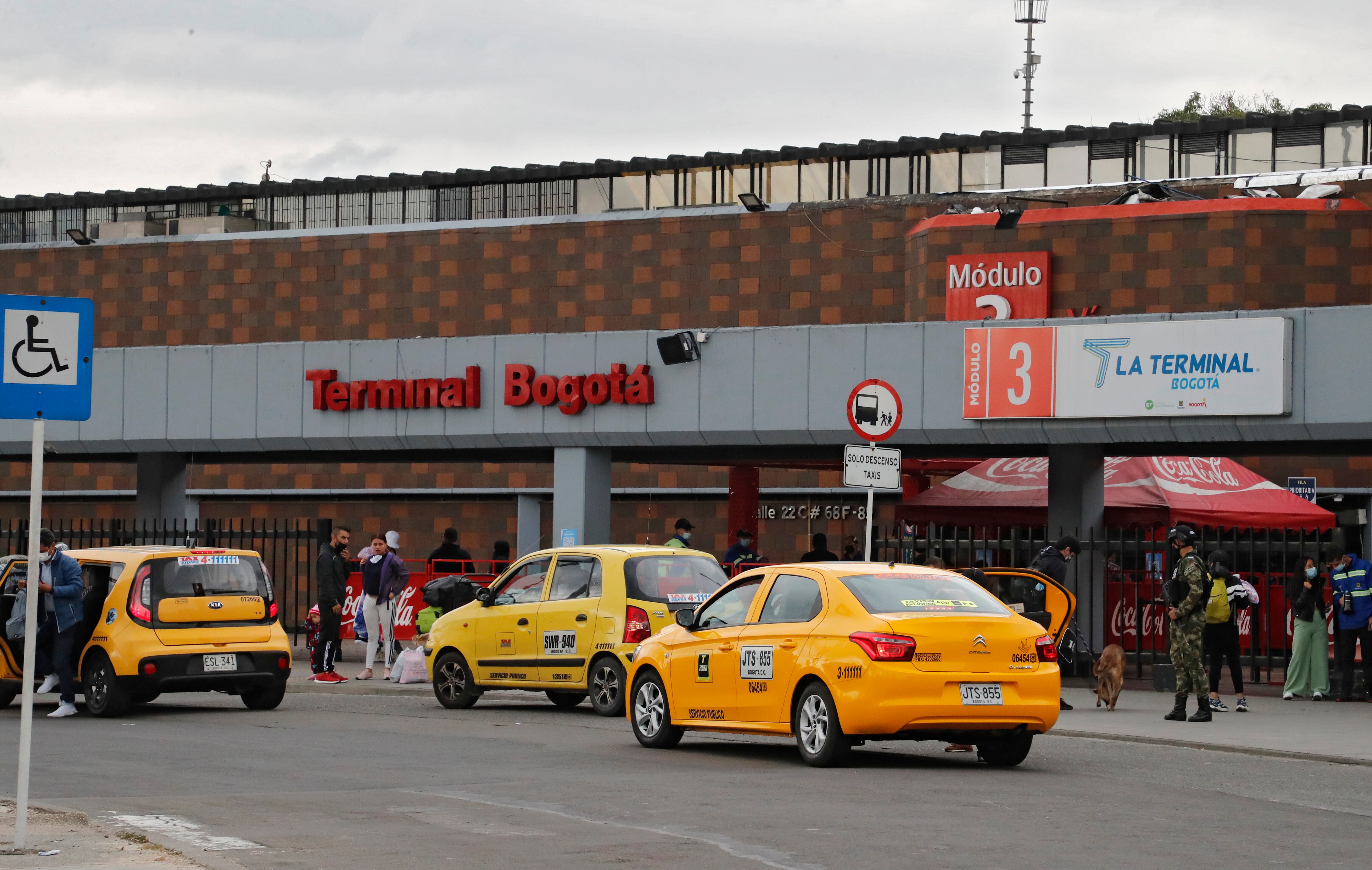Terminal de Transportes de Bogotá 
puente de Semana Santa
turismo por Colombia
Abril 13 del 2022
Foto Guillermo Torres Reina / Semana
