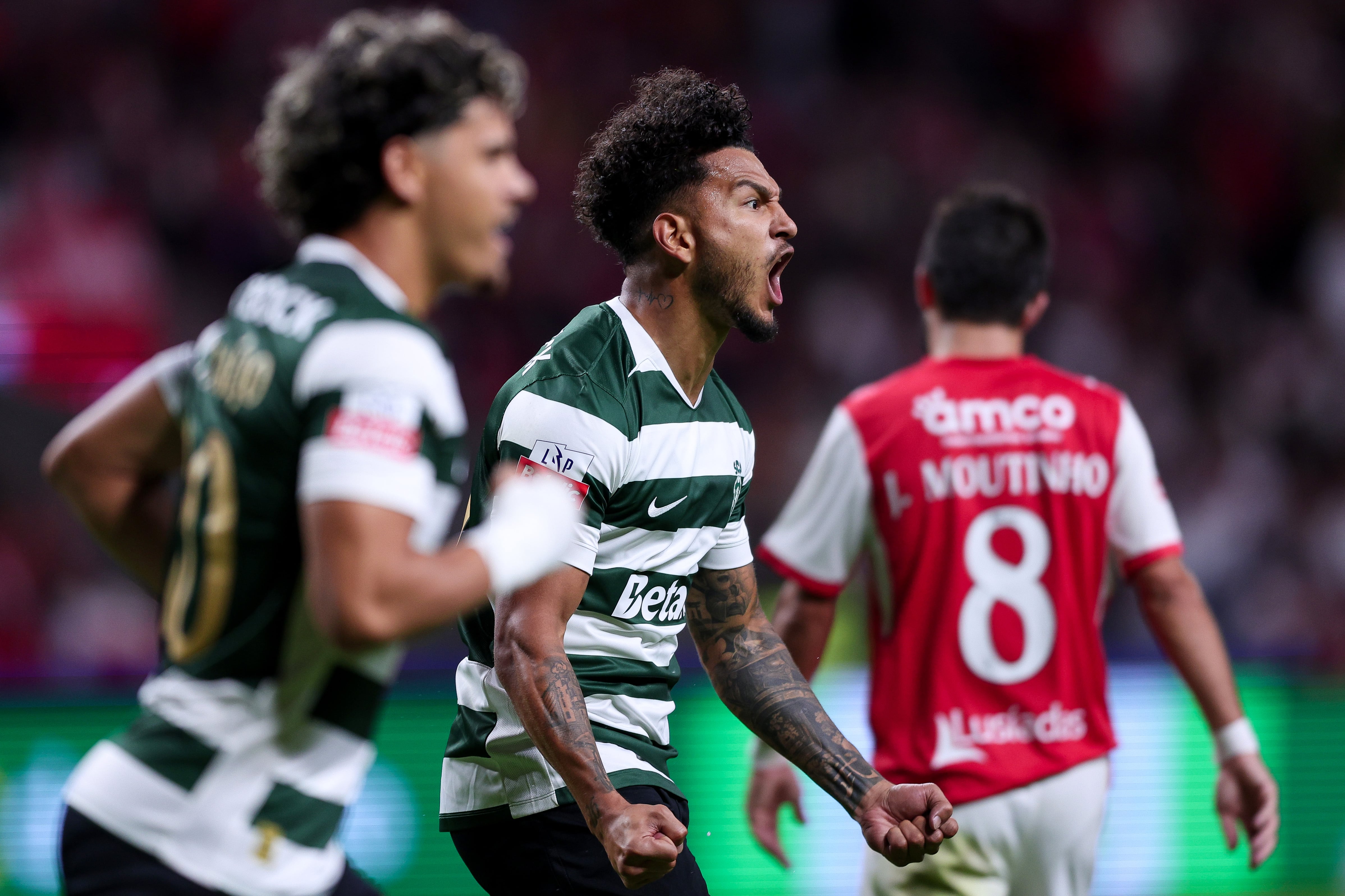 Luis Suárez celebra contra el Braga