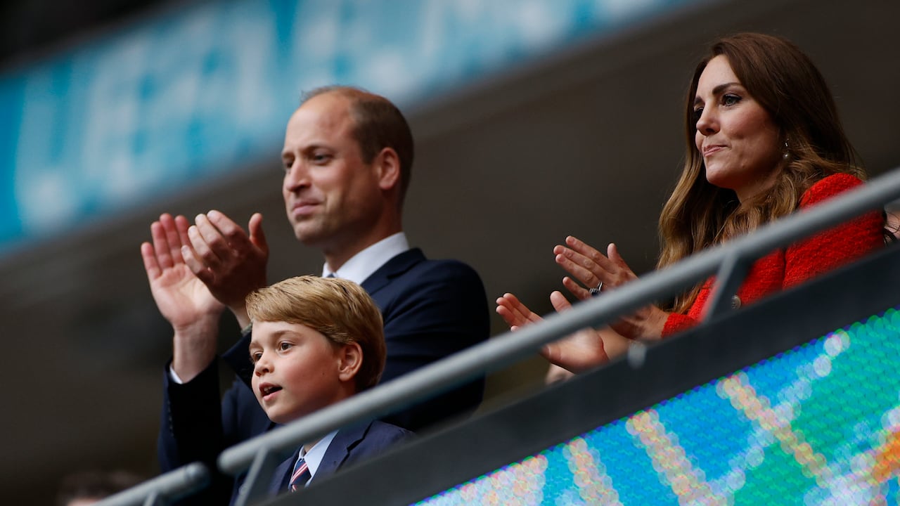 George fue noticia por estos días, al reaparecer con sus padres en el partido de Inglaterra contra Alemania en la Eurocopa.