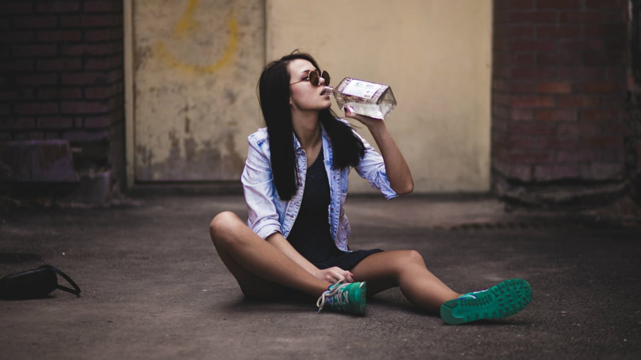 Un futuro programa de Facebook podría distinguir cuando las fotos son de una persona sobria y cuándo no.