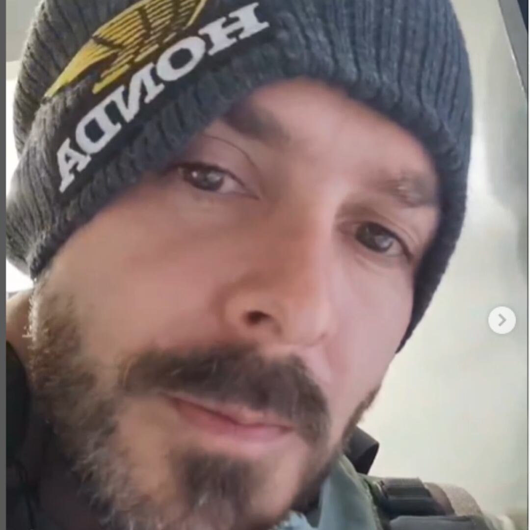 Tatán Mejía y su queja debido a las incomodidades que sufrió en medio de un vuelo.