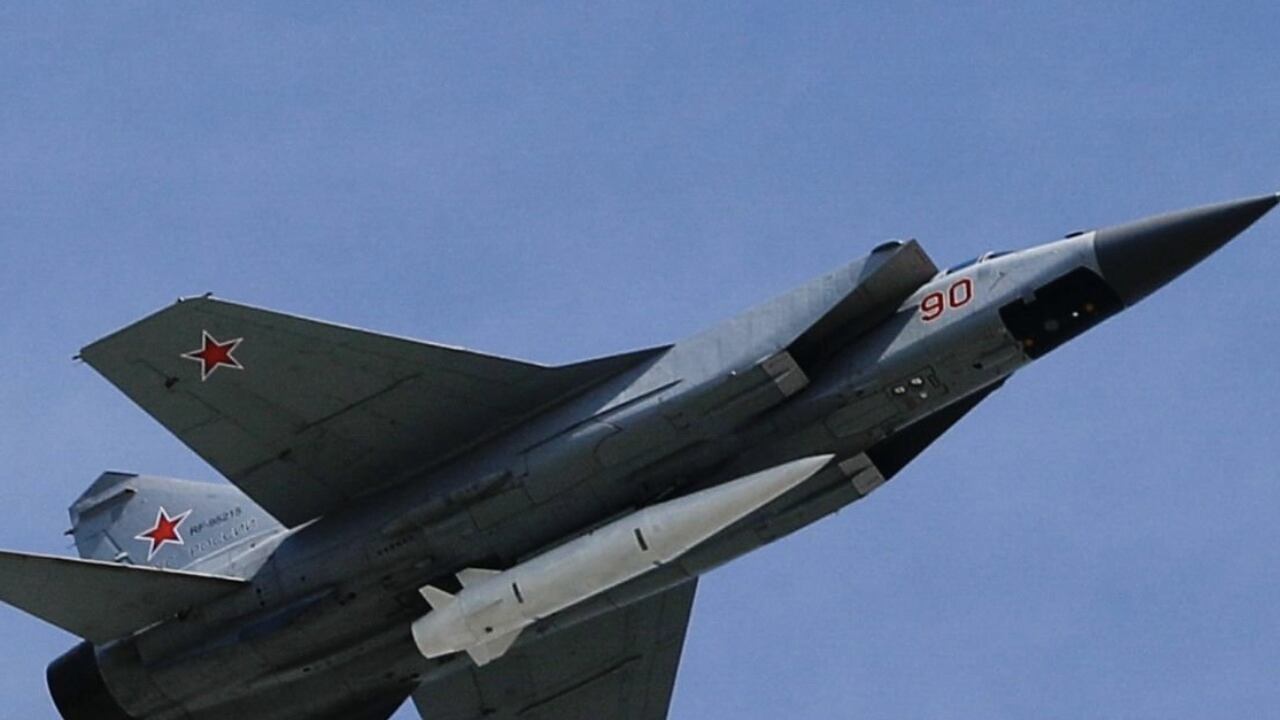 Las autoridades buscan a los atacantes, que supuestamente derribaron a las aeronaves cuyo objetivo era bombardear posiciones en la región ucraniana de Chernígov. (Foto de referencia)