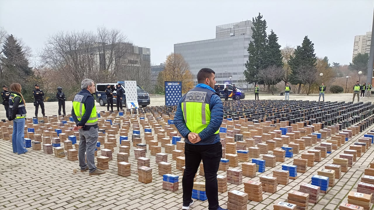 11 toneladas de cocaína incautadas. La droga salió de Colombia. (Photo by Alfons LUNA / AFP) /