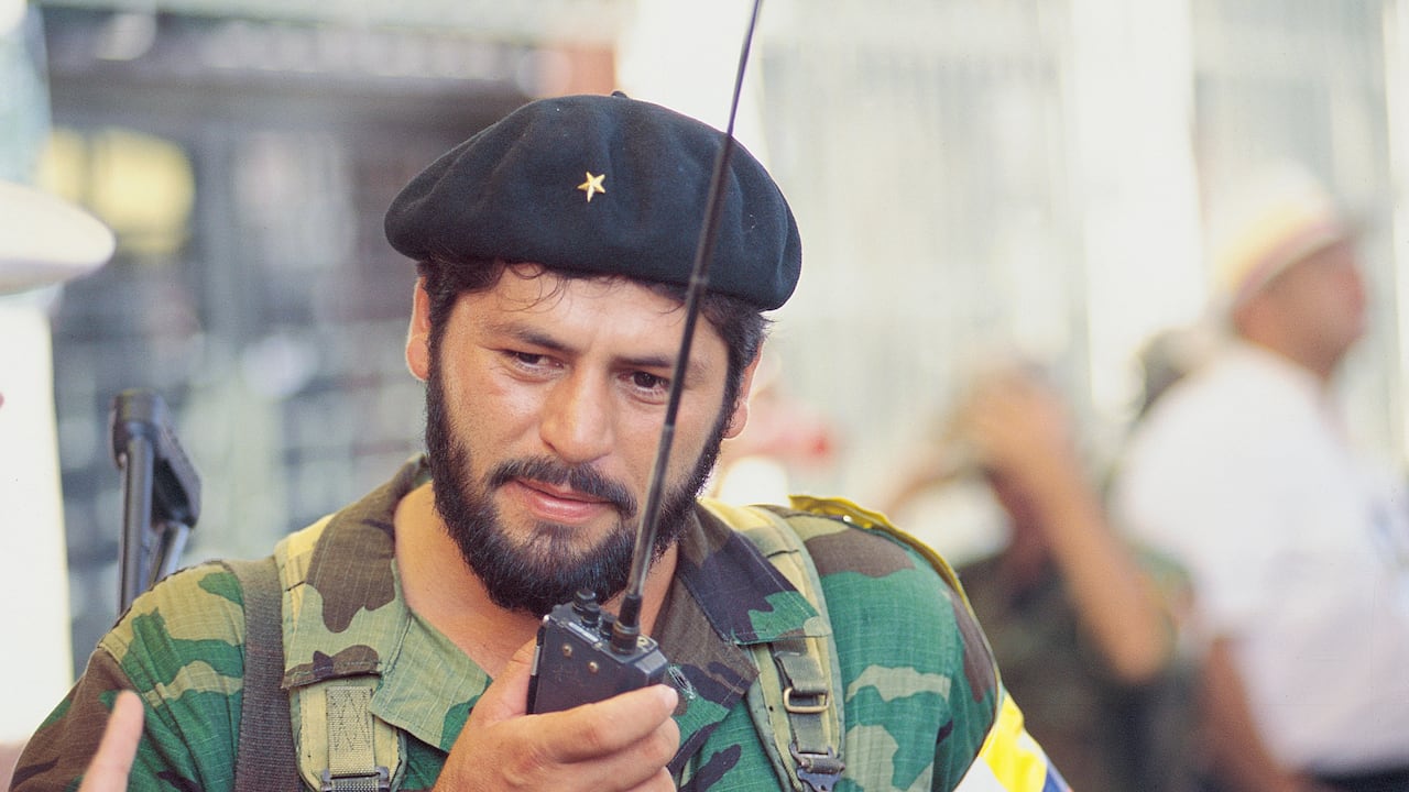 Jorge Briceño con Romaña. Guerrilleros de las Farc. Foto:León Dario Peláez. Ene 99