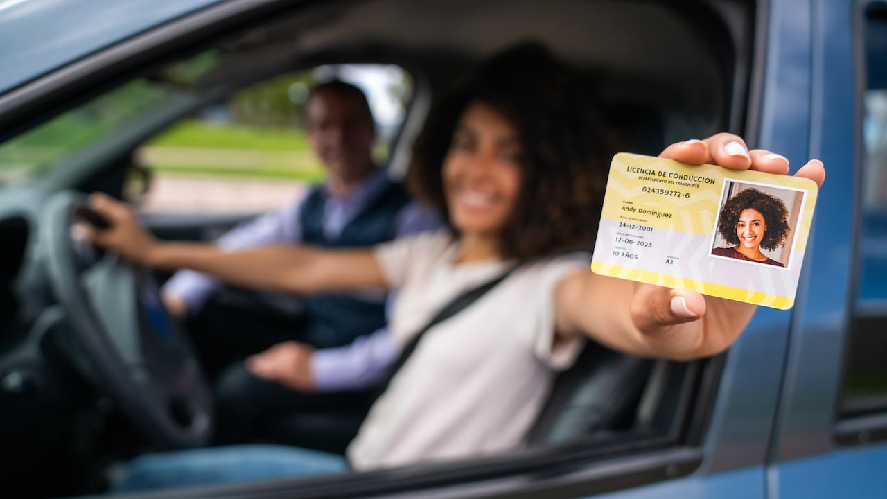 La licencia de conducir en Estados Unidos desde el 30 de enero de 2026 queda sujeta a nuevos requisitos de renovación y evaluación.