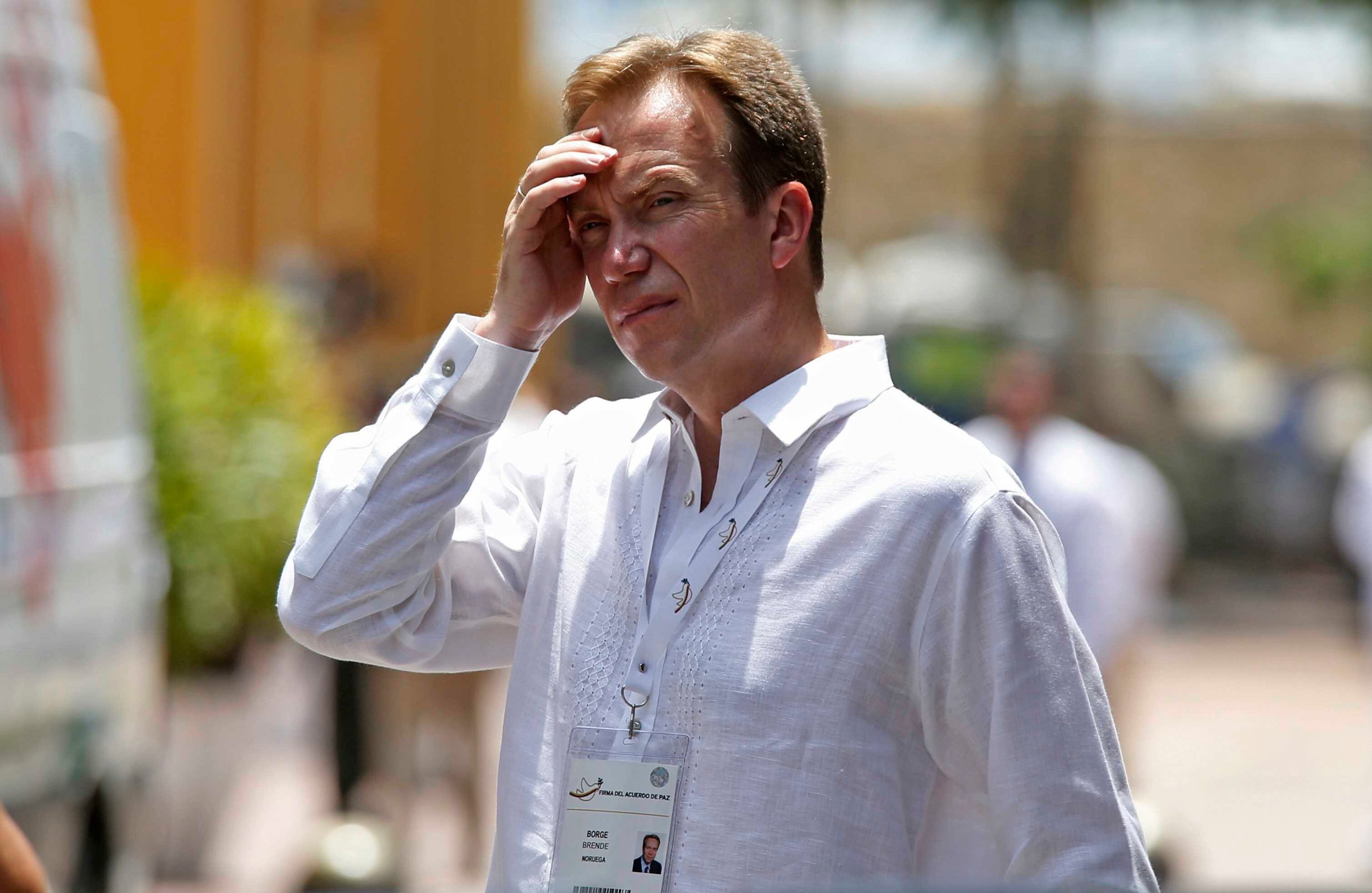 El ministro de Relaciones Internacionales e Noruega, Børge Brende. El país nórdico fue garante del proceso y su presencia en Cartagena es apenas natural. “Es un nuevo capítulo, felicitaciones a los colombianos, y pueden contar con el apoyo de Noruega en los años a venir”, aseguró al aterrizar. Foto/AP