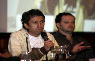 De izquierda a Derecha;Hector Buitrago, Bajista de Aterciopelados; Felipe Jaramillo, Manager de Fonseca.