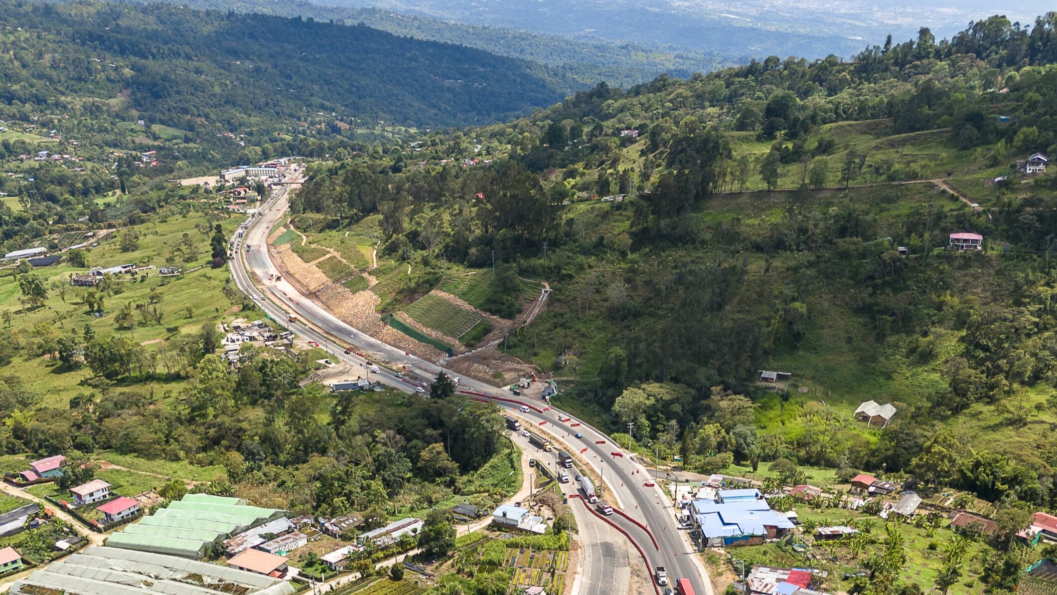 Vía Bogotá-Girardot donde adelantan las obras.