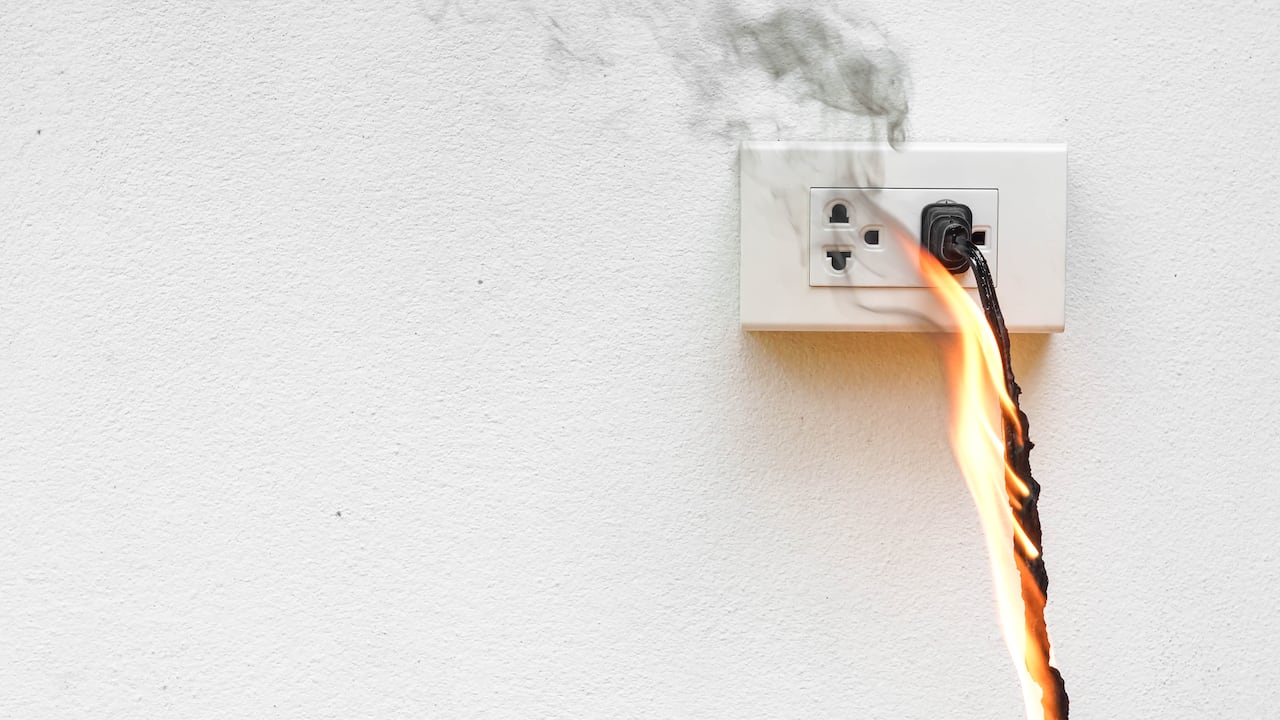 Los cables de mala calidad son más propensos a quemarse.