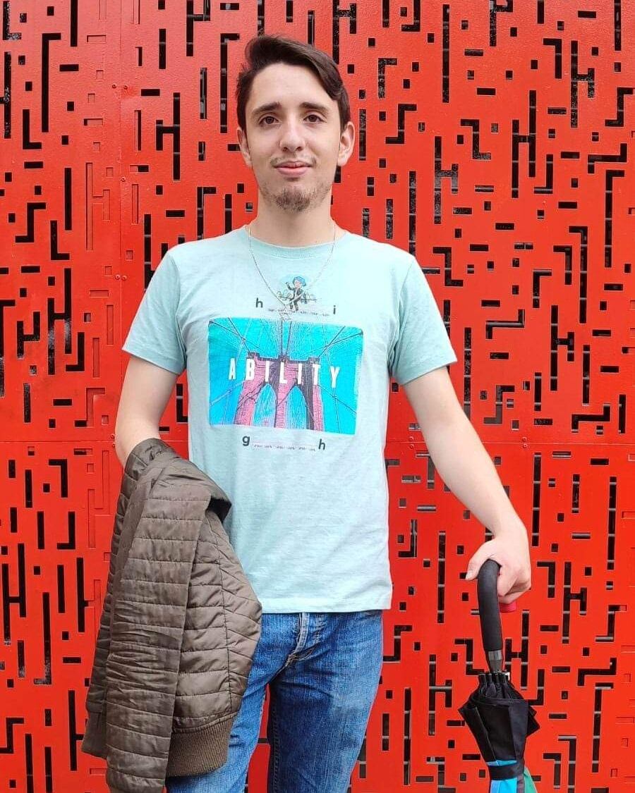 Víctima de terapia de conversión.