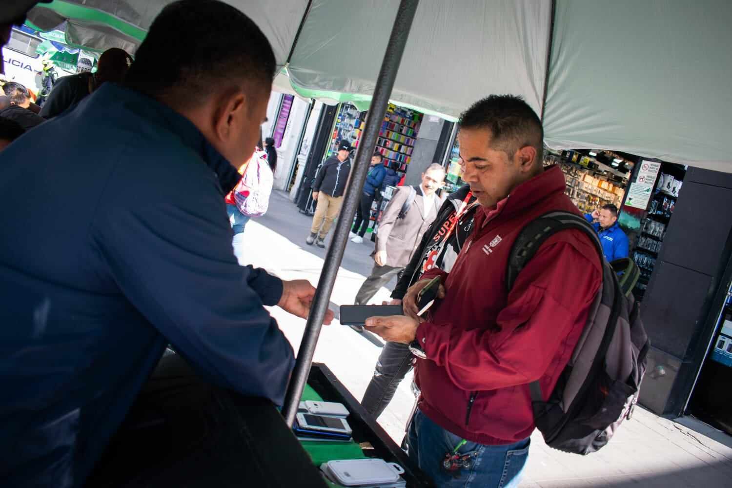 Durante el operativo se recuperaron otros celulares que tenían el código IMEI alterado.
