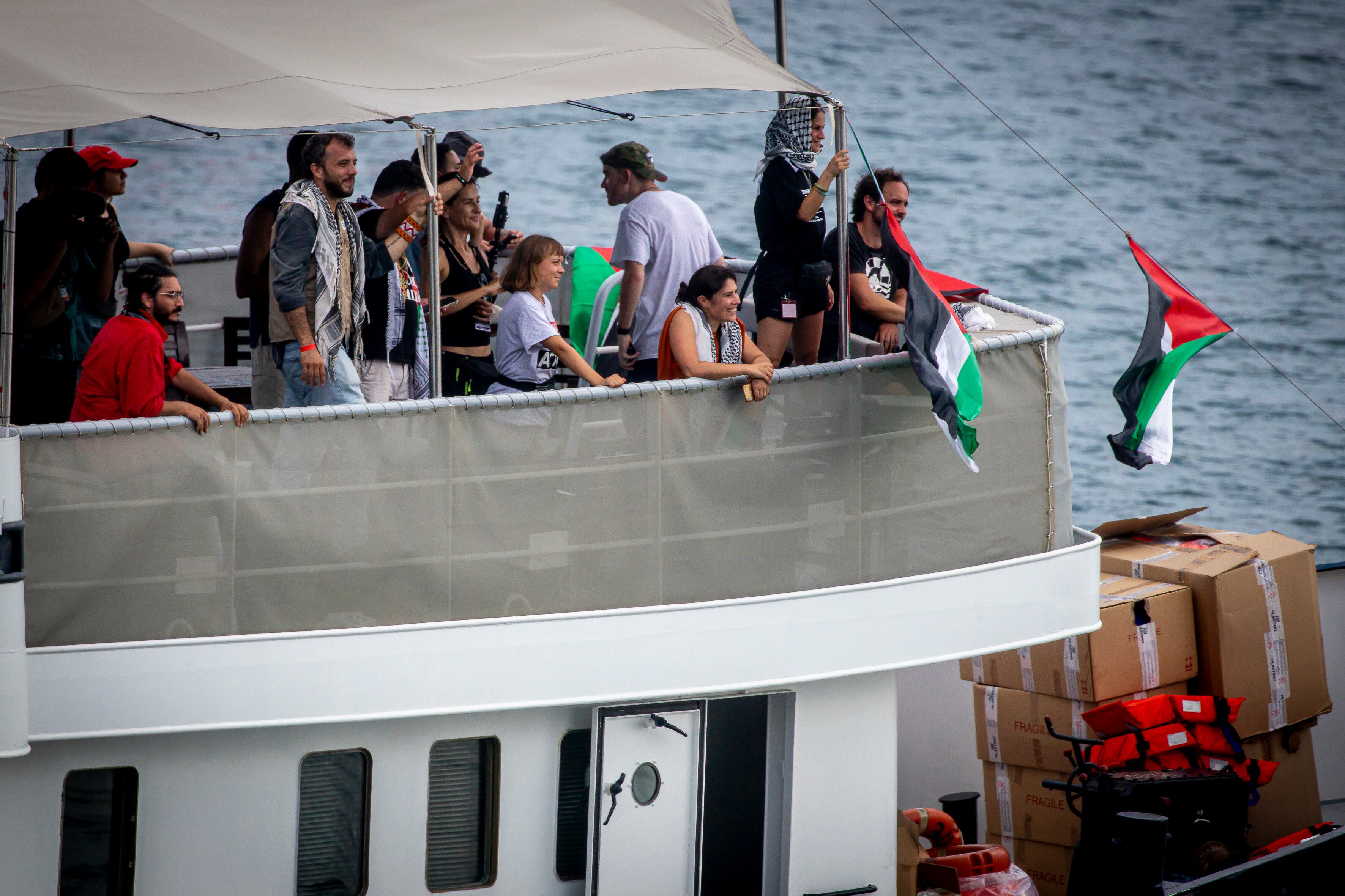 Greta Thunberg, activista de 22 años, es deportada.