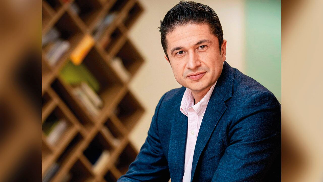 Sergio CabralesEspecialista en energéticos