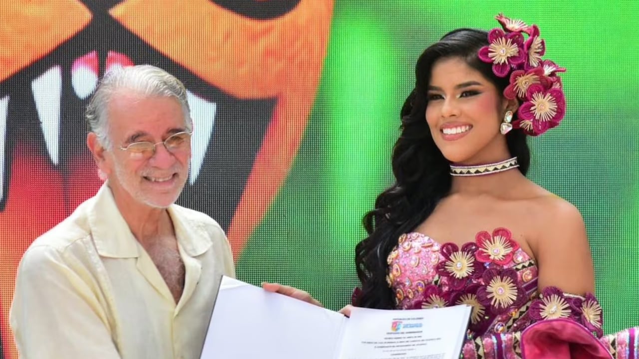 Stephanie Martínez dimite por falta de apoyo; la agenda oficial se mantiene