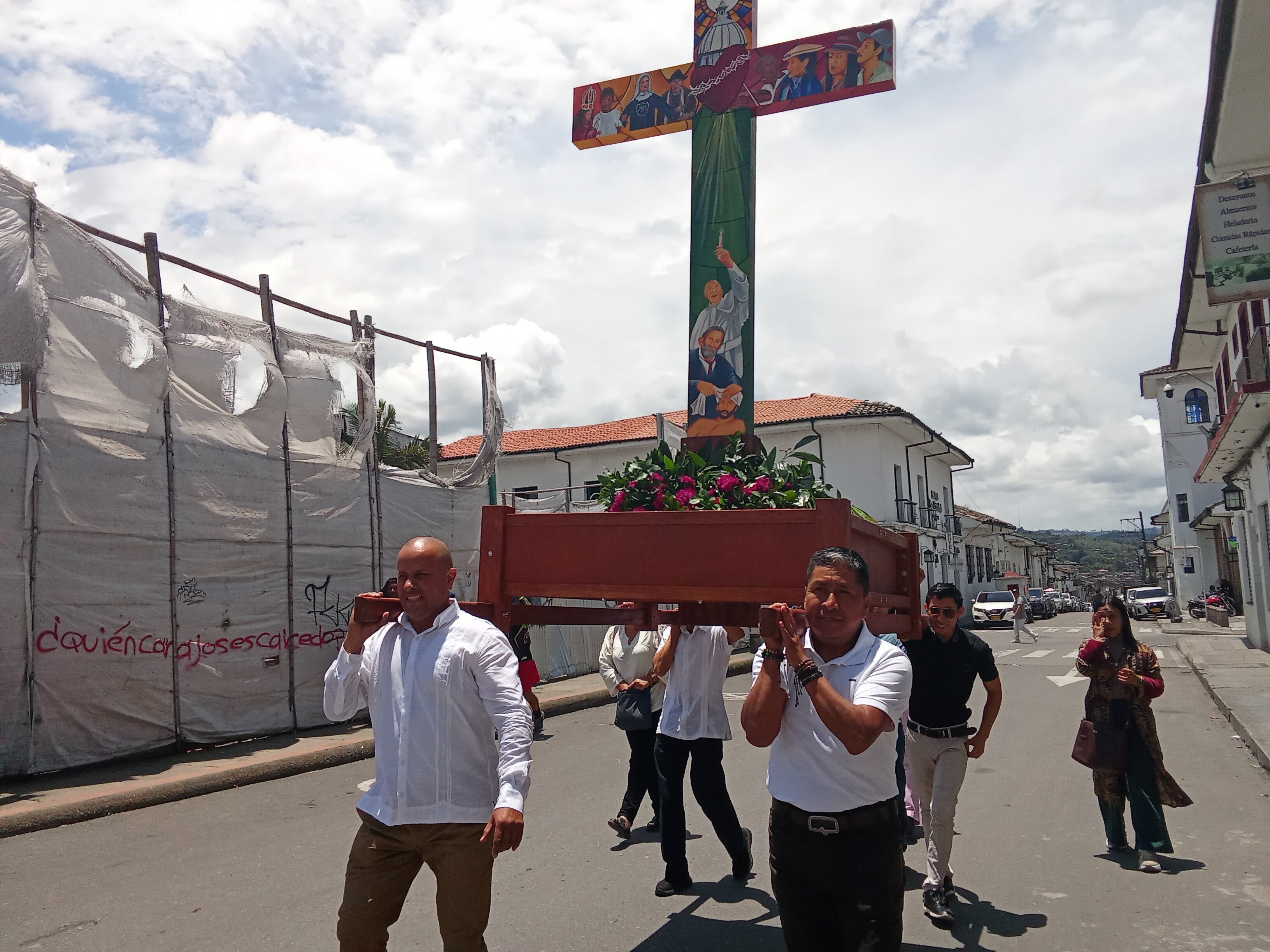 En Popayán, antes, durante y después de la Semana Santa, las comunidades adelantan varias actividades religiosas, muestra de la intensidad de la fe católica en la Ciudad Blanca.