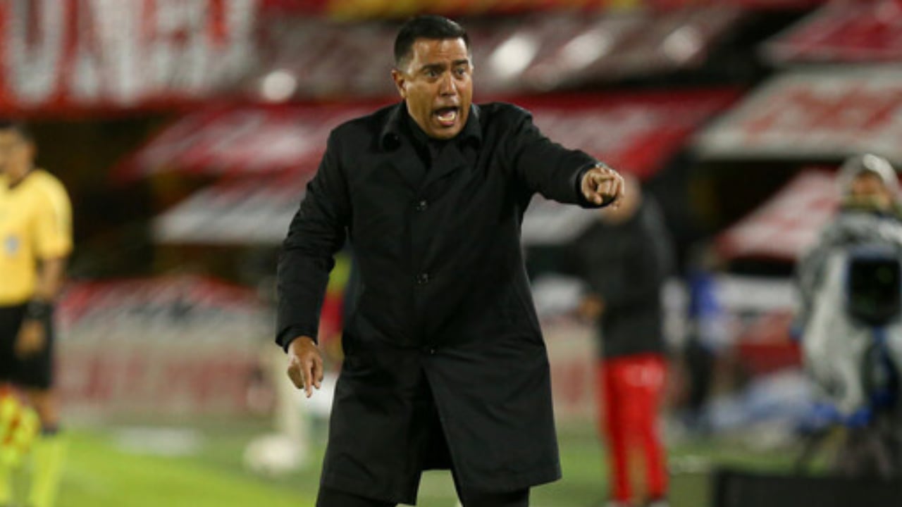 César Farías dejó de ser técnico de Junior de Barranquilla.