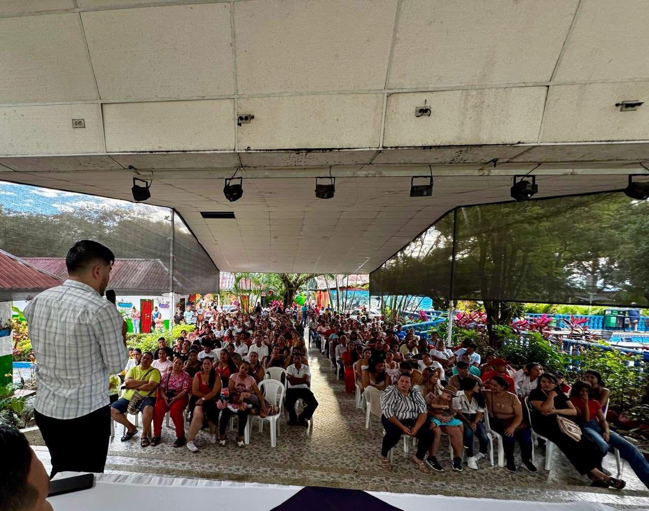 Comunidades de la Rivera, Huila.