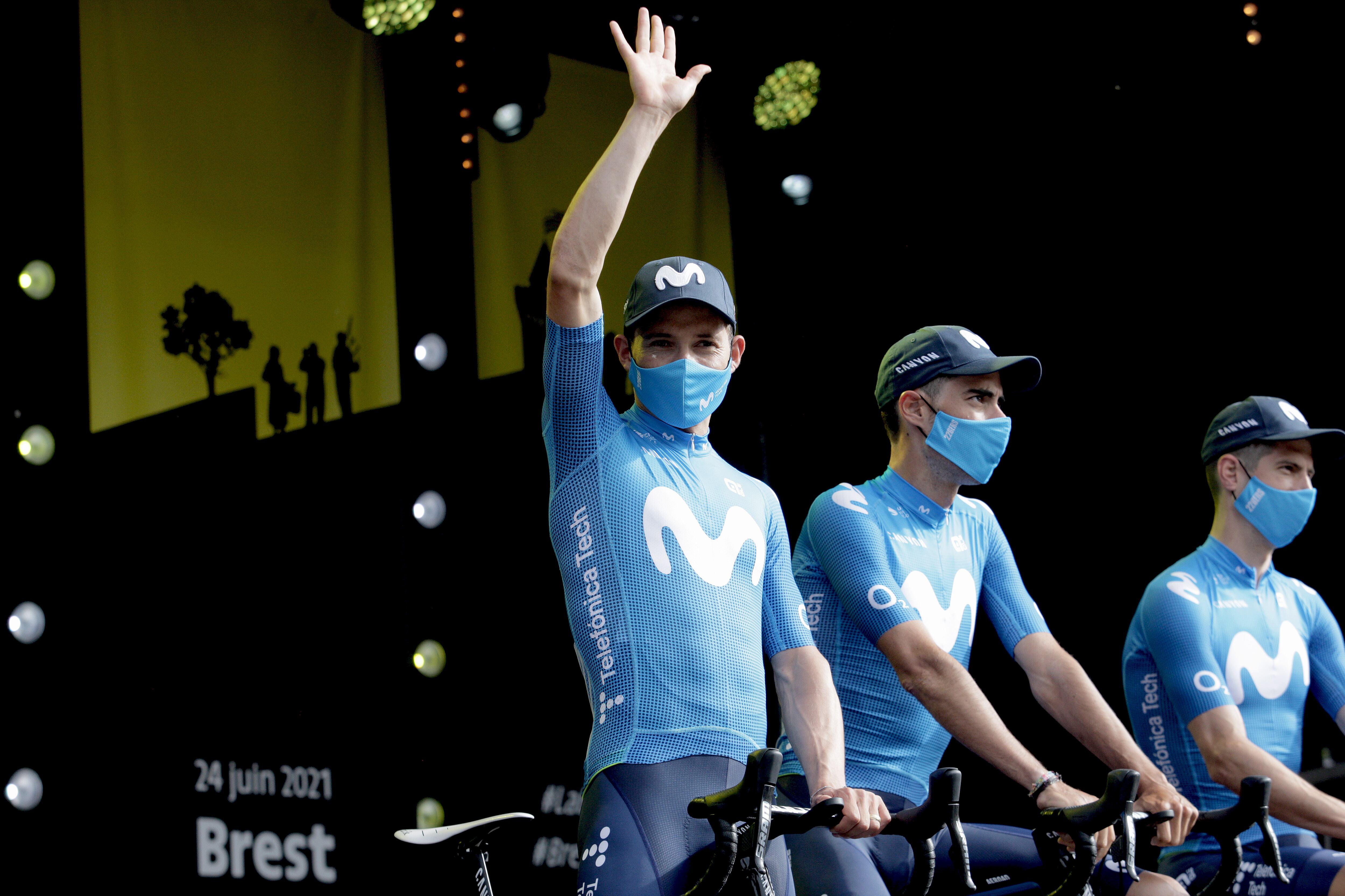 PRESENTACION EQUIPOS TOUR 2021