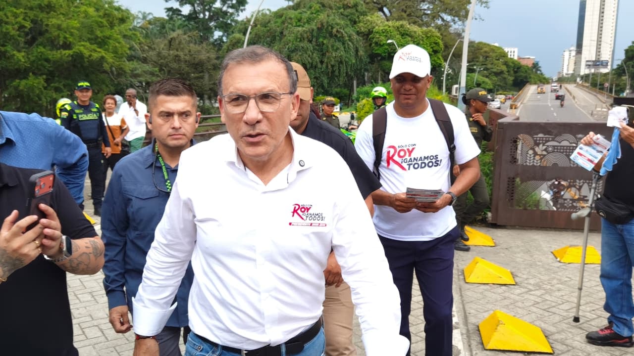 Roy Barrera hace campaña presidencial en Cali.