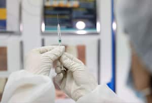 Ya se han aplicado más de 100 millones de vacunas de coronavirus en el mundo