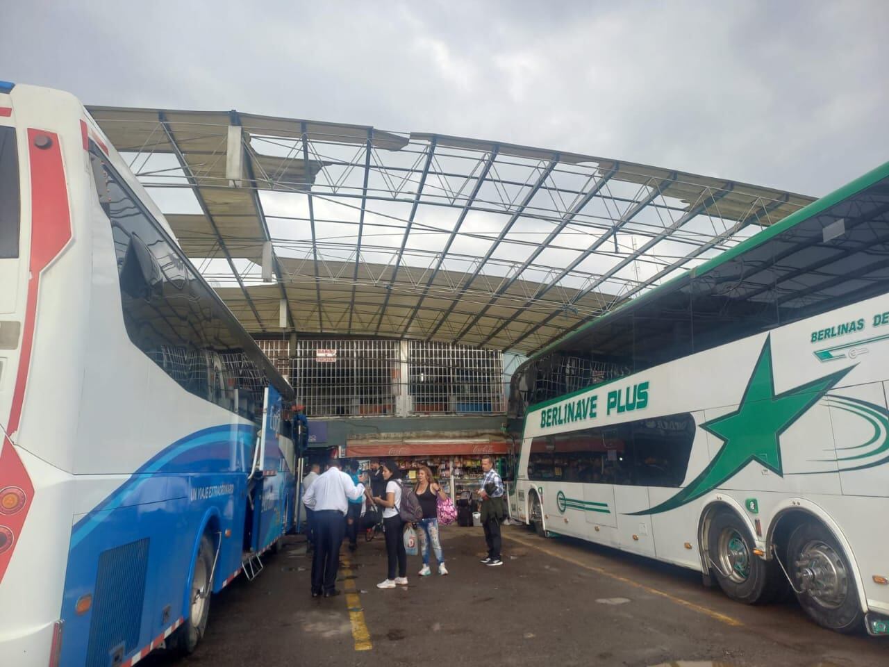 Así se encontraba la cubierta del terminal de Cúcuta.